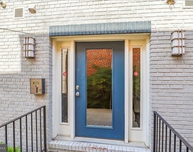 1340 Nicholson Street Nw - Photo Thumbnail 2