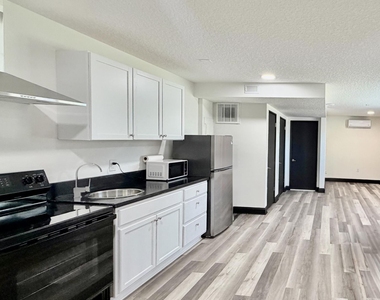 6126 Atlantic Boulevard - Photo Thumbnail 3
