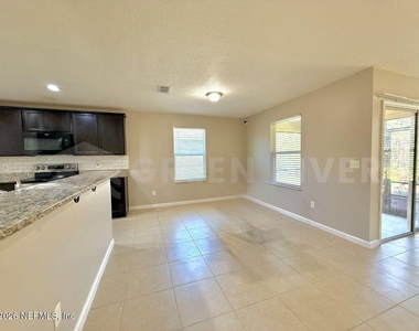 8704 Lake George Circle W - Photo Thumbnail 10