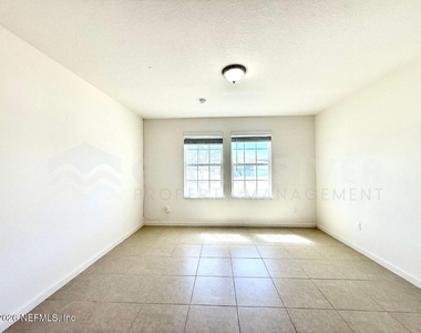 8704 Lake George Circle W - Photo Thumbnail 27