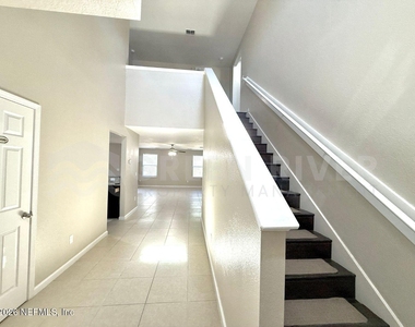 8704 Lake George Circle W - Photo Thumbnail 6