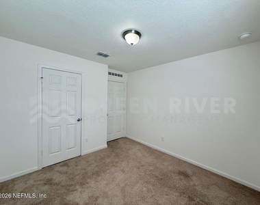 8704 Lake George Circle W - Photo Thumbnail 25