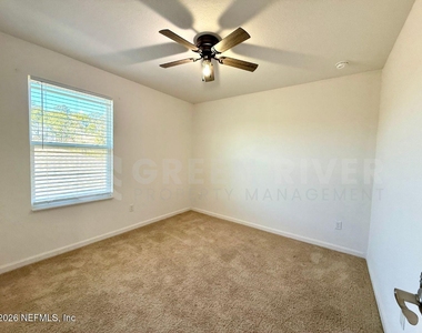 8704 Lake George Circle W - Photo Thumbnail 29