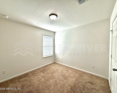 8704 Lake George Circle W - Photo Thumbnail 24