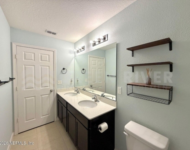 8704 Lake George Circle W - Photo Thumbnail 26