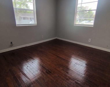 1145 W 25th Street - Photo Thumbnail 2