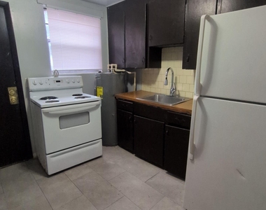 1145 W 25th Street - Photo Thumbnail 8