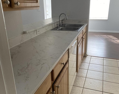 10075 Gate Parkway - Photo Thumbnail 8