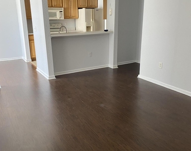 10075 Gate Parkway - Photo Thumbnail 5