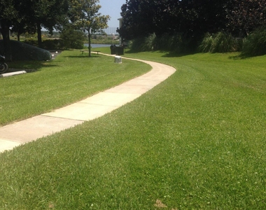 10075 Gate Parkway - Photo Thumbnail 16