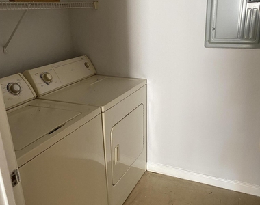 10075 Gate Parkway - Photo Thumbnail 21