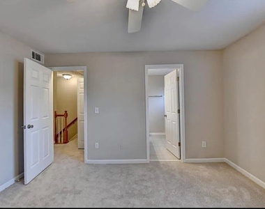 810 Summer Place - Photo Thumbnail 16