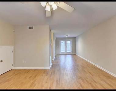 810 Summer Place - Photo Thumbnail 5