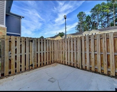 810 Summer Place - Photo Thumbnail 18