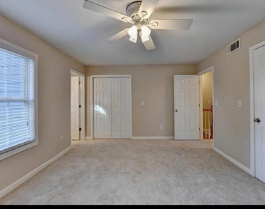 810 Summer Place - Photo Thumbnail 15