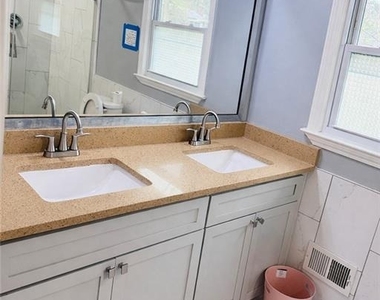 3749 Pin Oak Circle - Photo Thumbnail 8