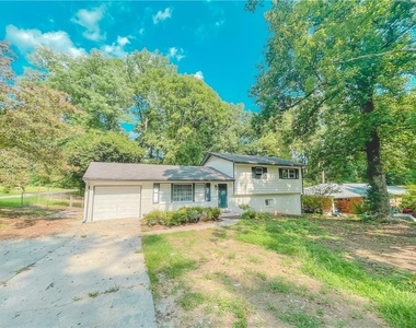 3749 Pin Oak Circle - Photo Thumbnail 1