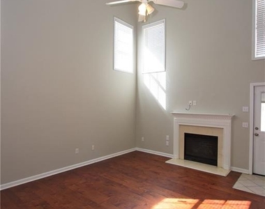 585 Chapel Walk Lane - Photo Thumbnail 33