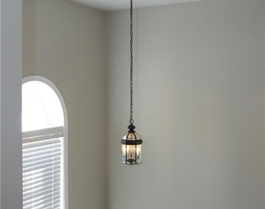 585 Chapel Walk Lane - Photo Thumbnail 15