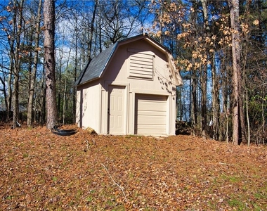 585 Chapel Walk Lane - Photo Thumbnail 36