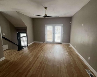 738 Prince Place - Photo Thumbnail 7