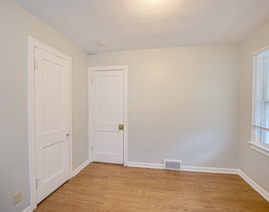 2208 Fremont Street - Photo Thumbnail 9