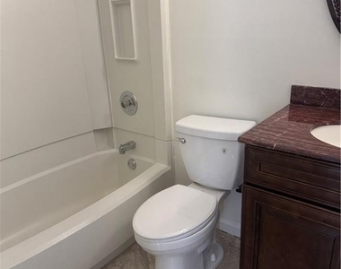 2907 Queen Anne Court - Photo Thumbnail 15