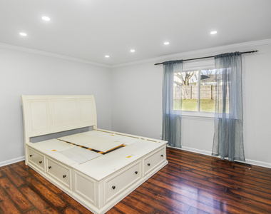 1168 Middlebury Lane - Photo Thumbnail 13