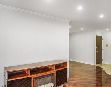1168 Middlebury Lane - Photo Thumbnail 5
