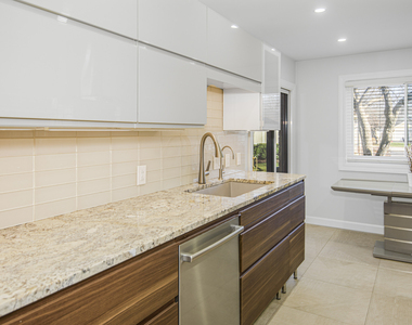 1168 Middlebury Lane - Photo Thumbnail 12