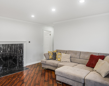 1168 Middlebury Lane - Photo Thumbnail 3