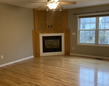 1116 Doral Drive - Photo Thumbnail 4