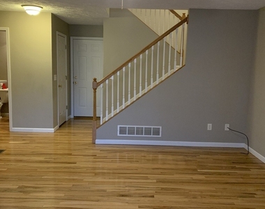 1116 Doral Drive - Photo Thumbnail 6