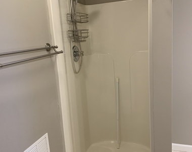 1116 Doral Drive - Photo Thumbnail 17