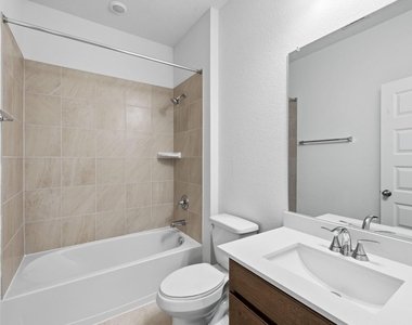 18206 Spruce Cottage Drive - Photo Thumbnail 15