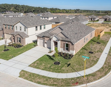 18206 Spruce Cottage Drive - Photo Thumbnail 2