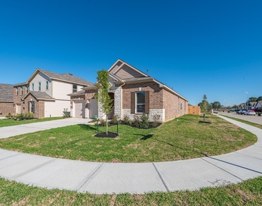 18206 Spruce Cottage Drive - Photo Thumbnail 3