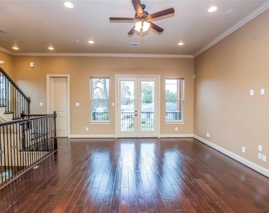 1516 Amundsen Street - Photo Thumbnail 17
