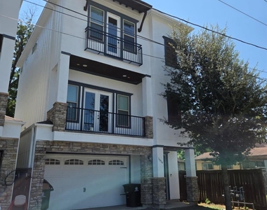 1516 Amundsen Street - Photo Thumbnail 40