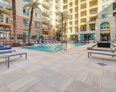 2801 Waterwall Drive - Photo Thumbnail 17