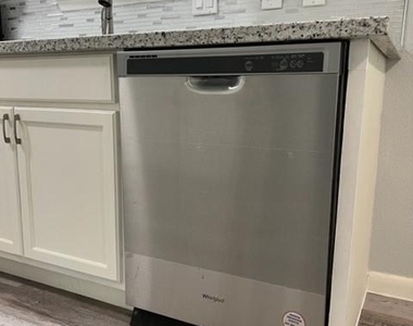 710 Avenue J Place - Photo Thumbnail 8