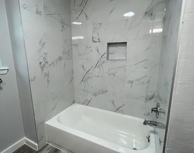710 Avenue J Place - Photo Thumbnail 17