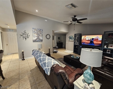 1206 Sw Trafalgar Parkway - Photo Thumbnail 5