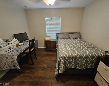 1206 Sw Trafalgar Parkway - Photo Thumbnail 6