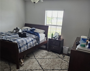 1206 Sw Trafalgar Parkway - Photo Thumbnail 15