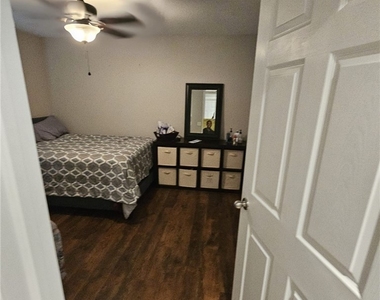 1206 Sw Trafalgar Parkway - Photo Thumbnail 10