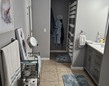1206 Sw Trafalgar Parkway - Photo Thumbnail 3
