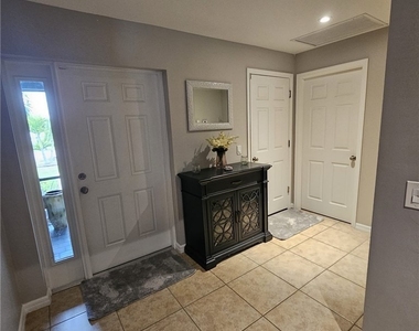 1206 Sw Trafalgar Parkway - Photo Thumbnail 14