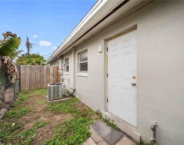 5458 5th Avenue - Photo Thumbnail 12