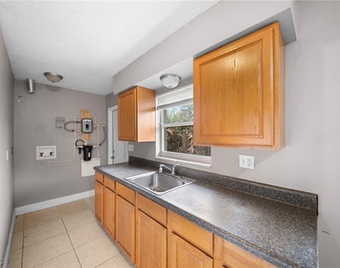 5458 5th Avenue - Photo Thumbnail 5